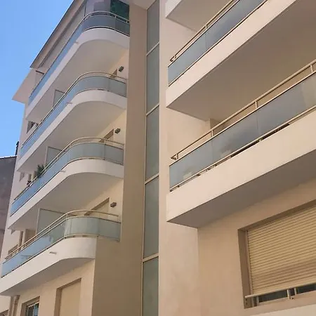 Montaigne Cannes